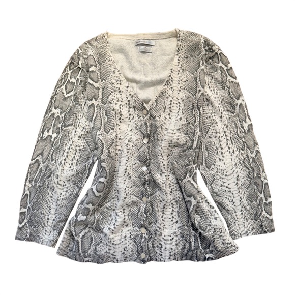 Van Heusen Sweaters - Van Heusen Cardigan Womens L Grey Snakeskin Print V-Neck Button Front Sweater